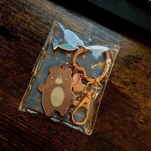 Simply Gilded Keyfob - Bear w/Fishes - never used from 2018 !